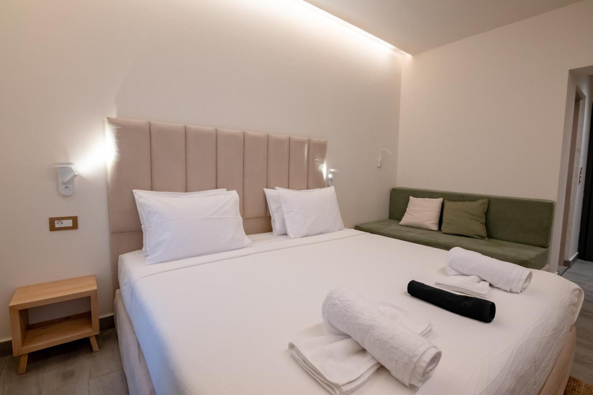Ocean 11 Hotel Città di Skiathos Esterno foto