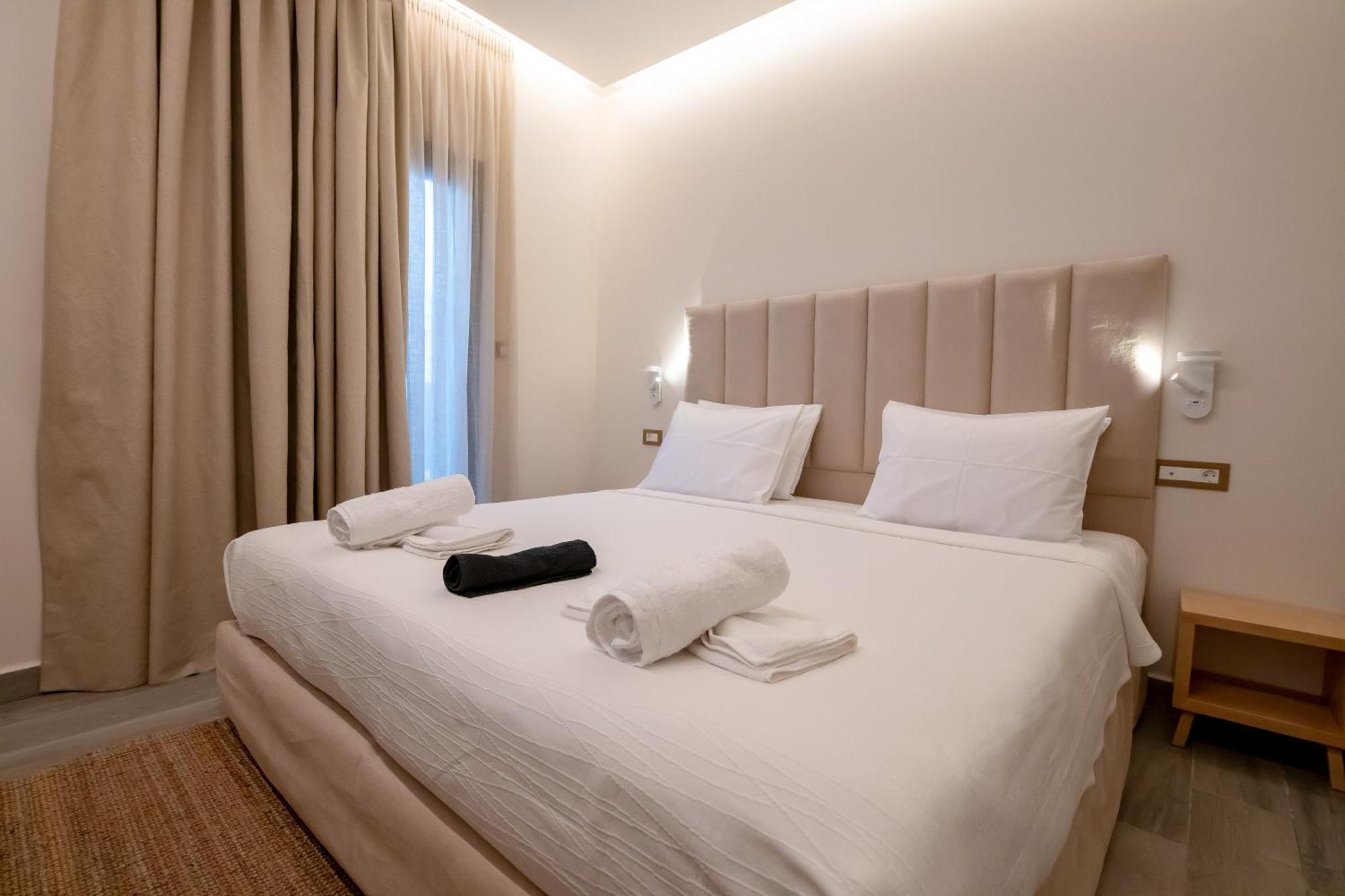 Ocean 11 Hotel Città di Skiathos Esterno foto
