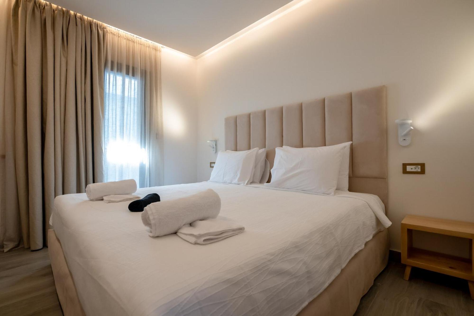Ocean 11 Hotel Città di Skiathos Esterno foto